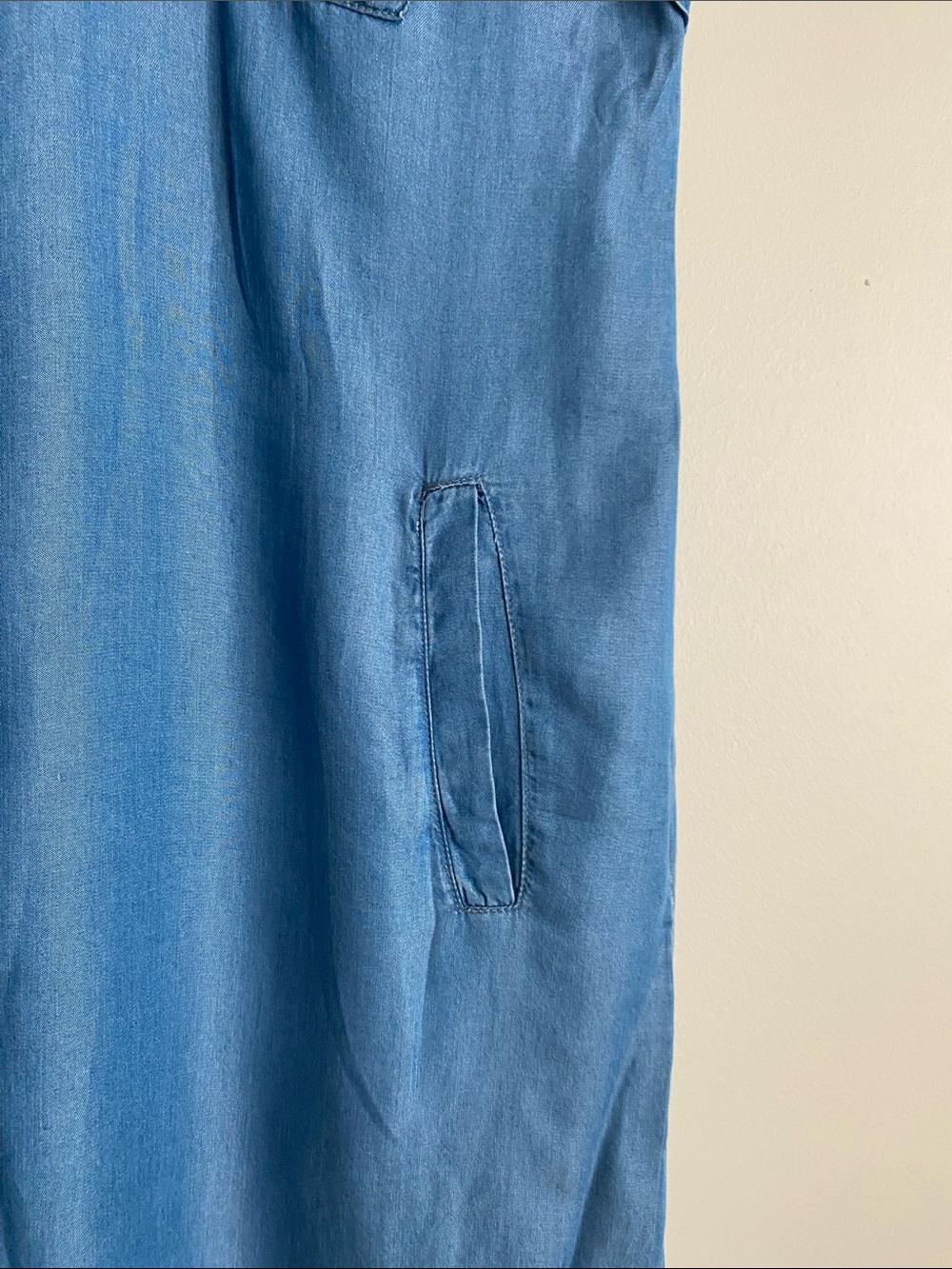 Standard Grace Blue Short-Sleeve Chambray Shirt Dress. Size L - Picture 3 of 8